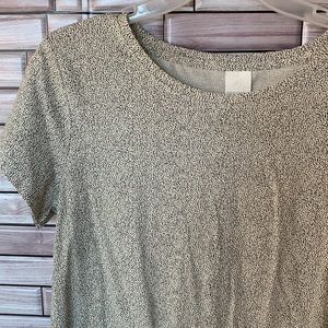 H&M Shortsleeve Black and White Polkadot Casual Tee